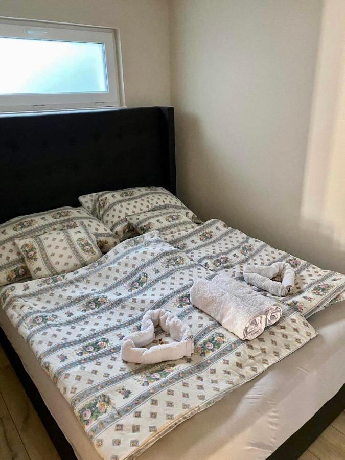 Apartament Hajnal Apartman Segedyn Zewnętrze zdjęcie