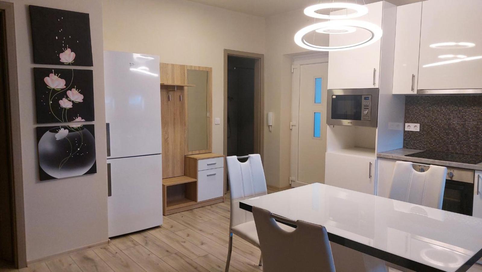 Apartament Hajnal Apartman Segedyn Zewnętrze zdjęcie