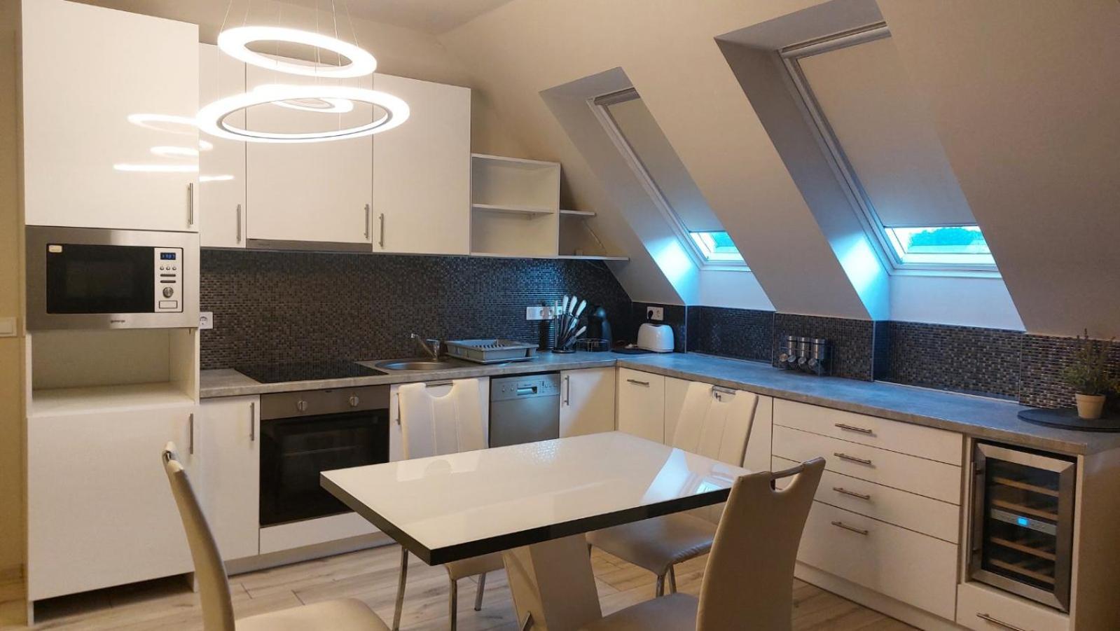 Apartament Hajnal Apartman Segedyn Zewnętrze zdjęcie