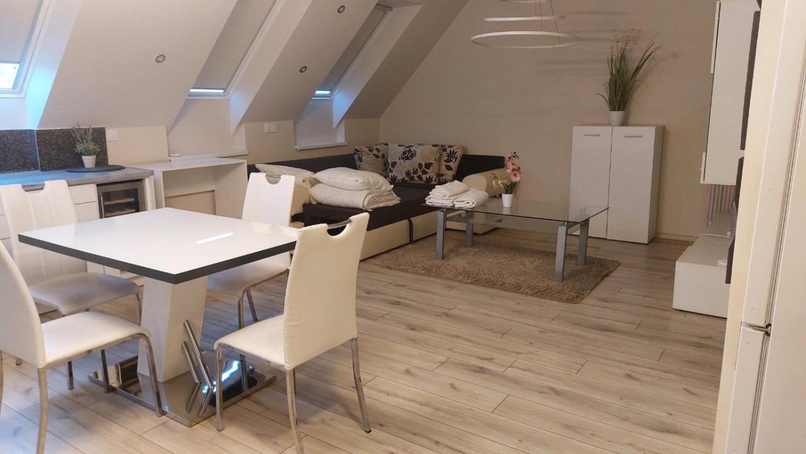 Apartament Hajnal Apartman Segedyn Zewnętrze zdjęcie